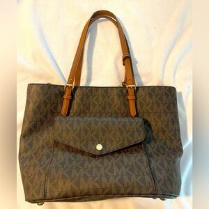 Michael Kors Large Monogram Creme/Brown East/West Travel Tote Built In Wallet!